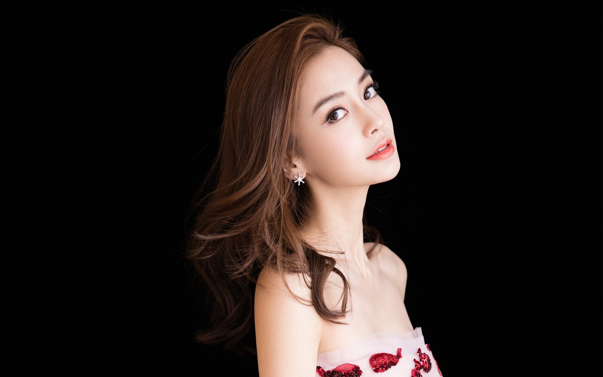 比利时蝶泳年轻选手潜力无限,比利时运动员