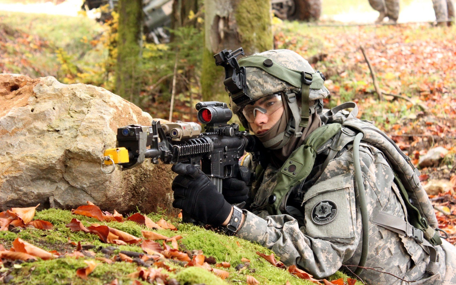 开云网页版-高尔在比赛中展现的个人突破和精准传球，成比赛亮点，高尔球肘的症状位置图片