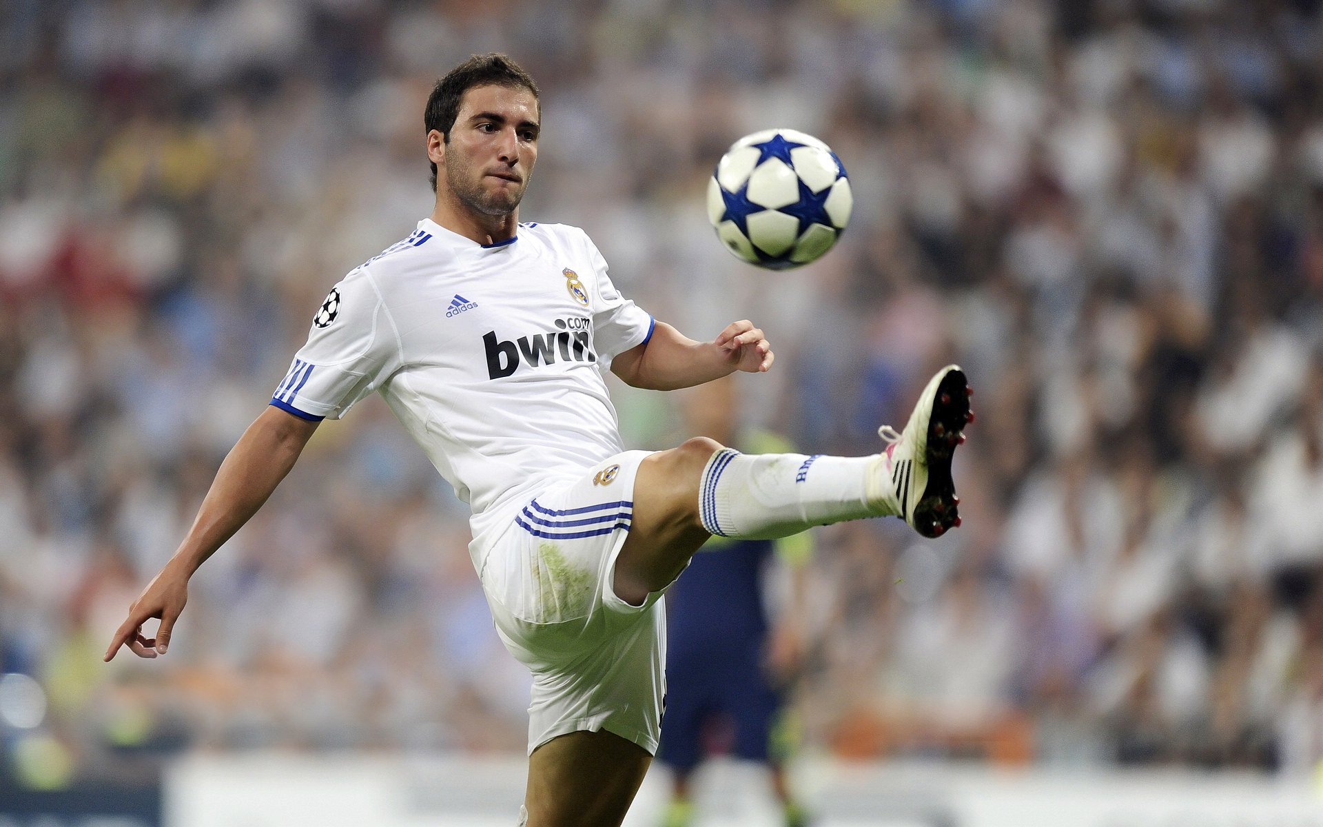 产业链深度解析：硬件创新推动电竞行业全面升级，电竞产业布局